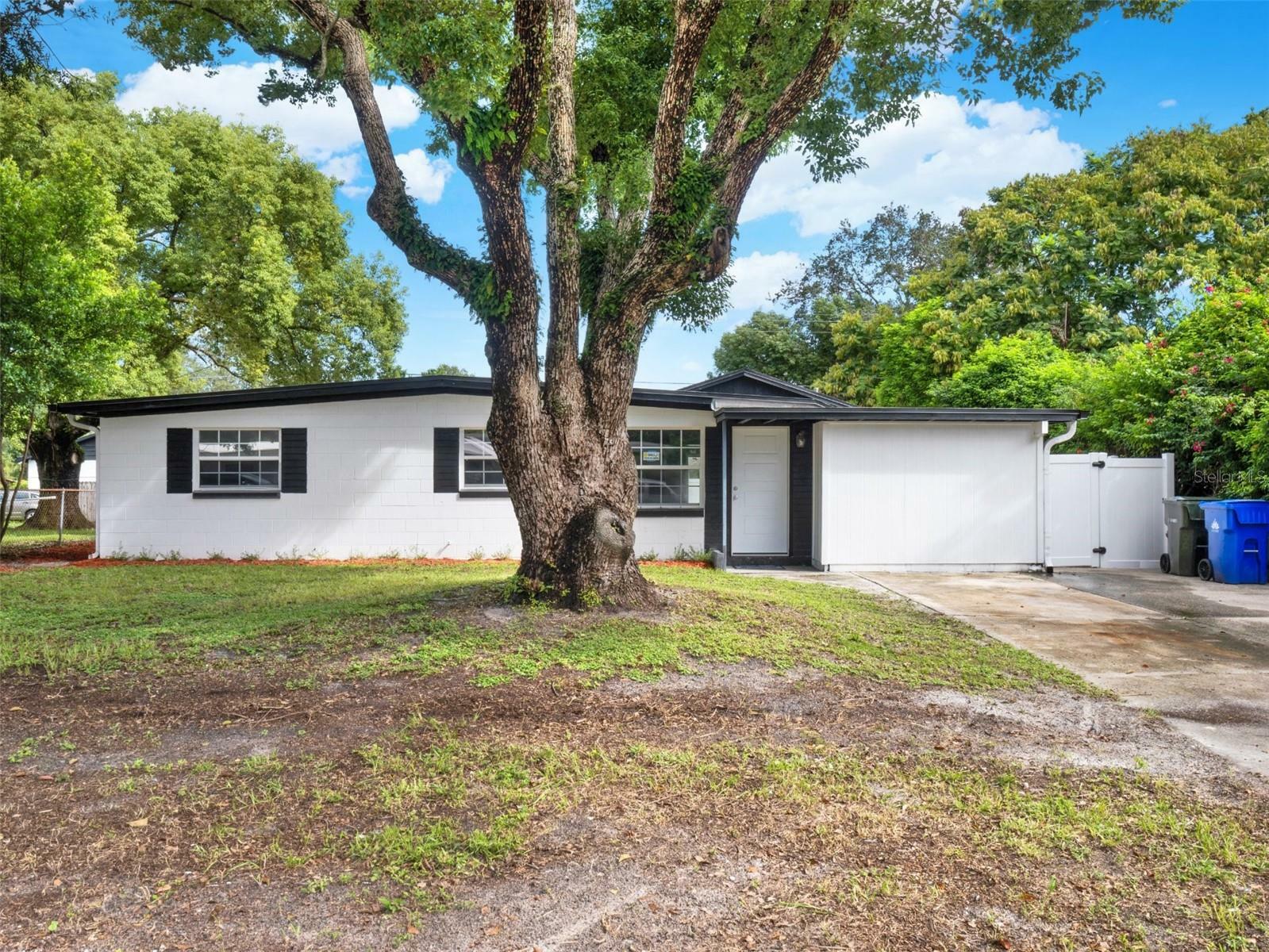 Property Photo: 1002 Ursula Street FL 34761