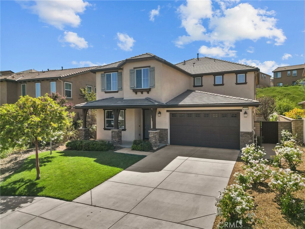 Property Photo:  29106 N West Hills Drive  CA 91354 