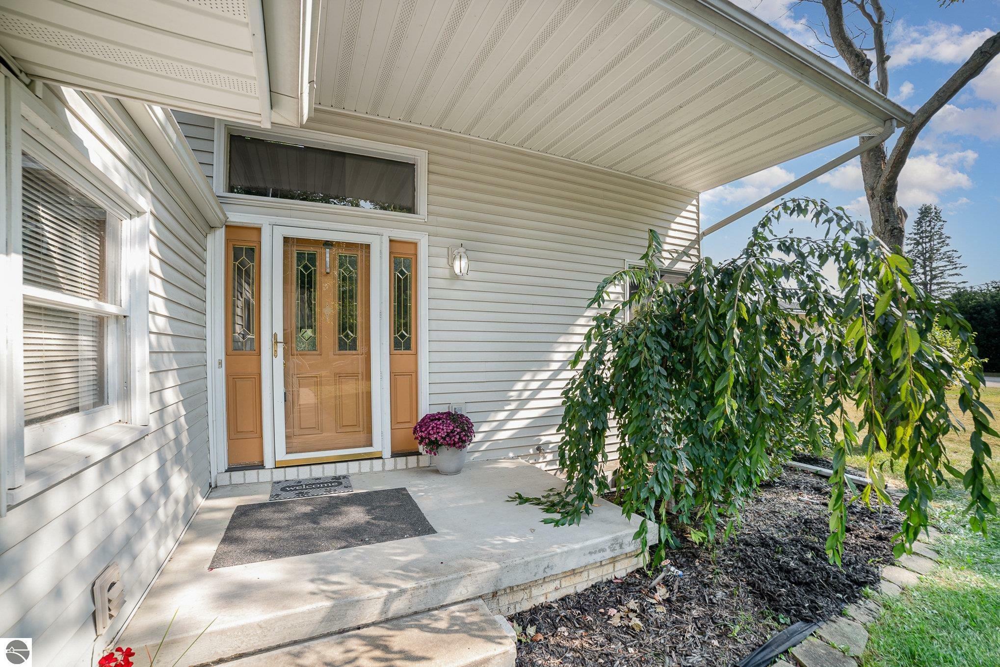 Property Photo:  7716 Five Lakes Drive  MI 48622 