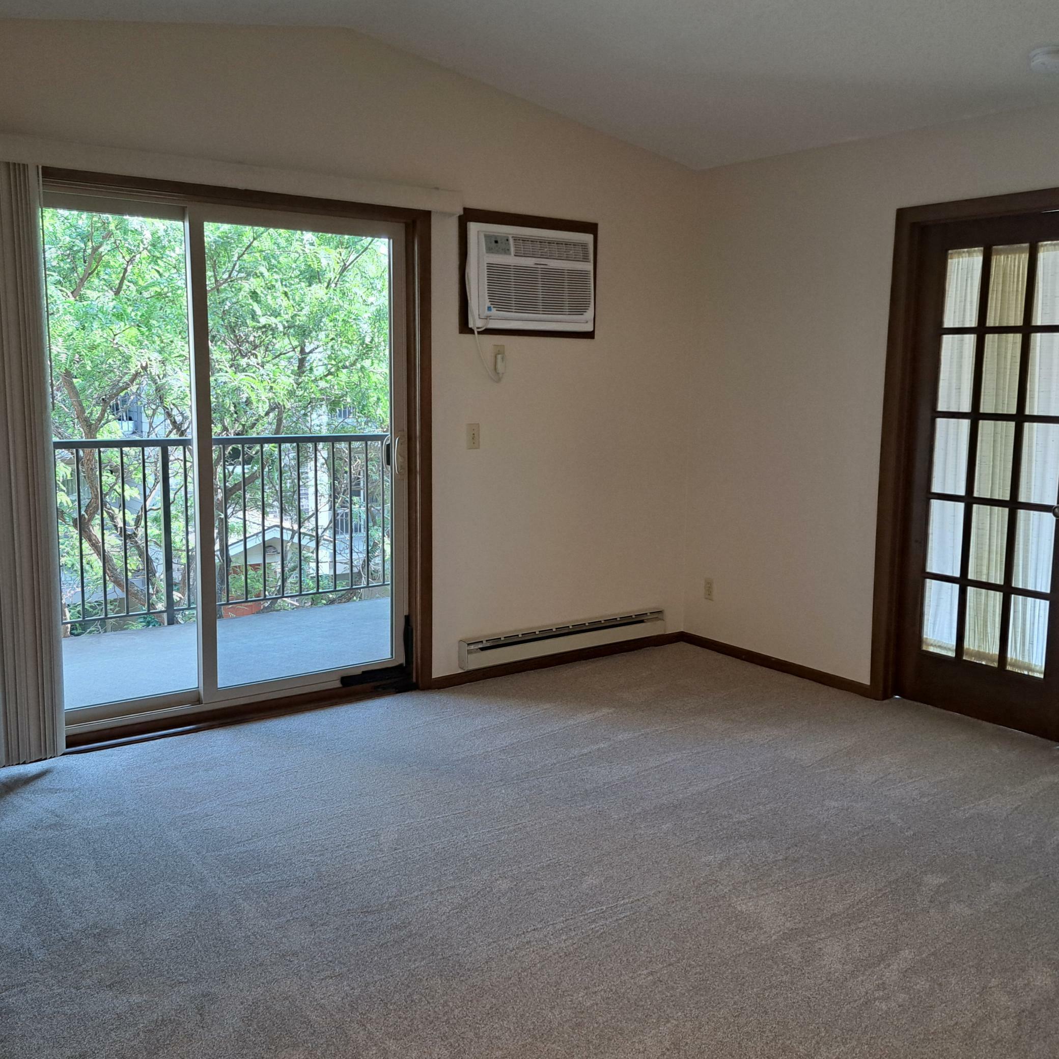 Property Photo:  2120 Ridge Drive 32  MN 55416 