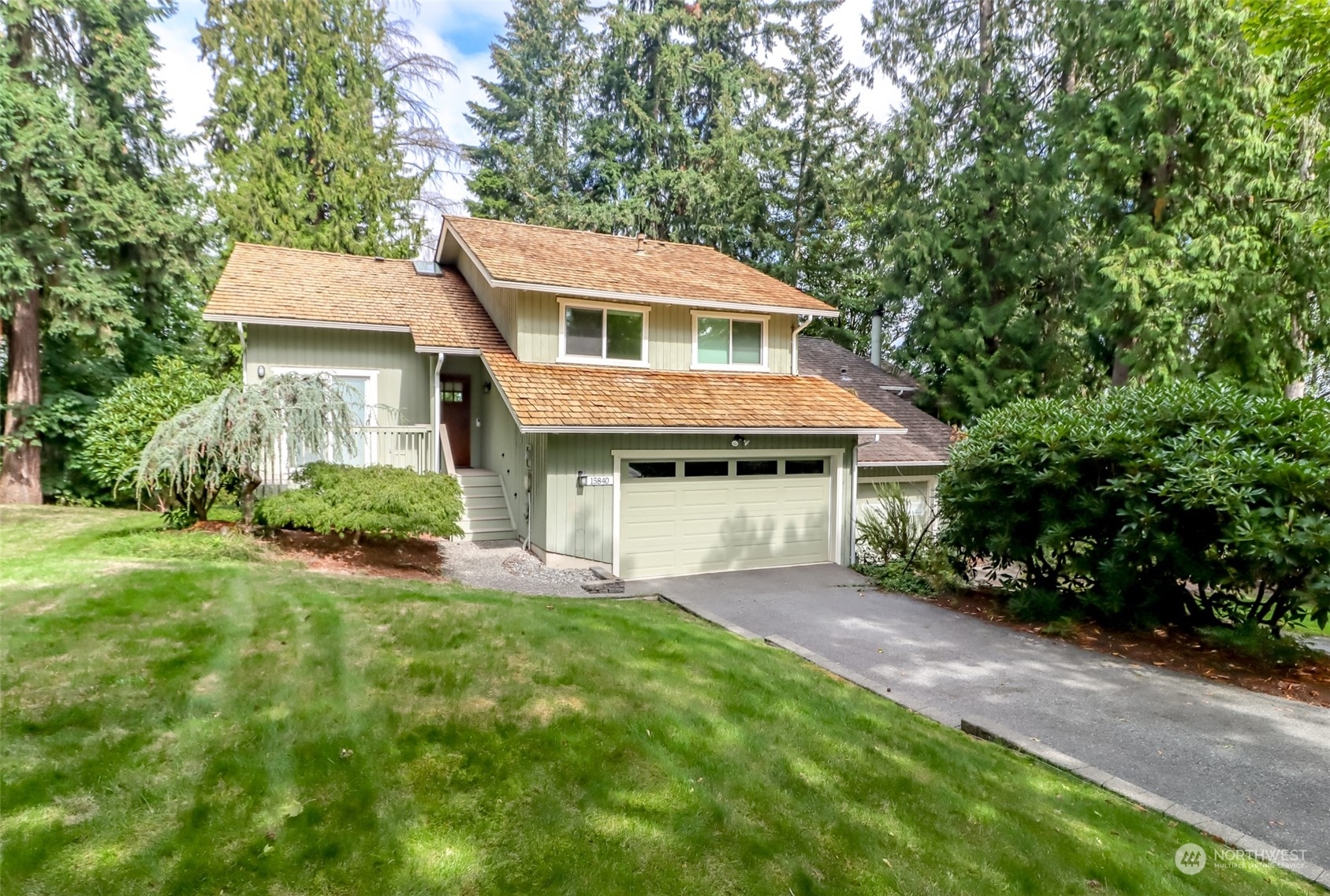 Property Photo:  15840 NE 67th Place  WA 98052 