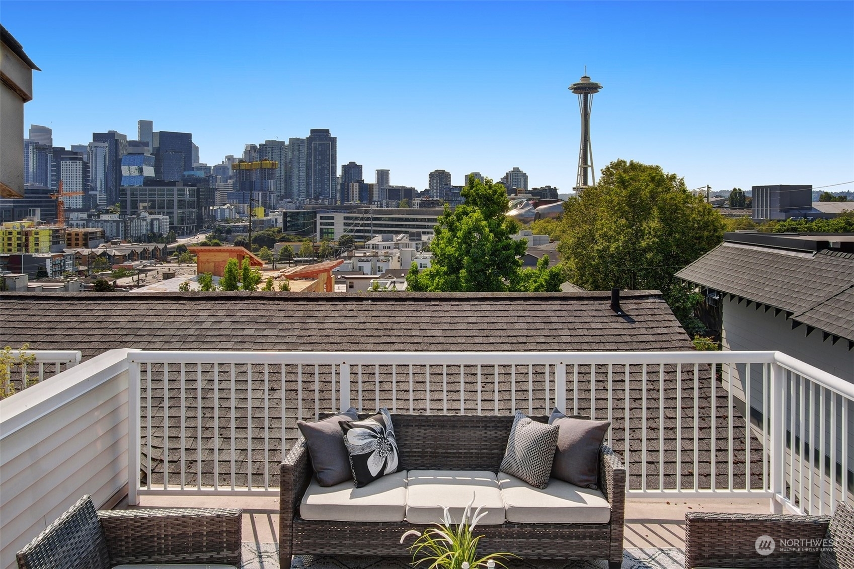 Property Photo: 514 Ward Street 201 WA 98109