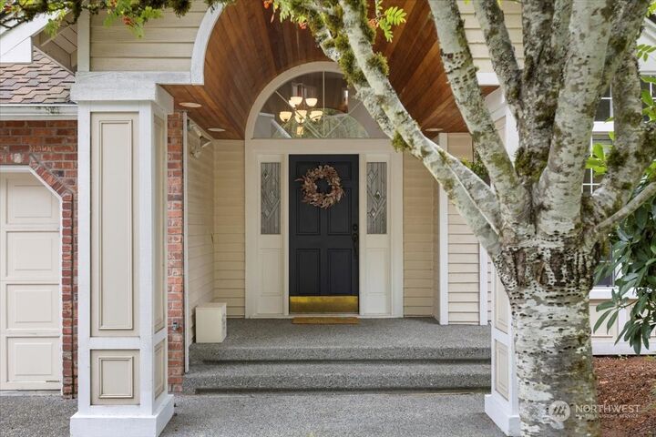 Property Photo:  22207 NE 21st Way  WA 98074 