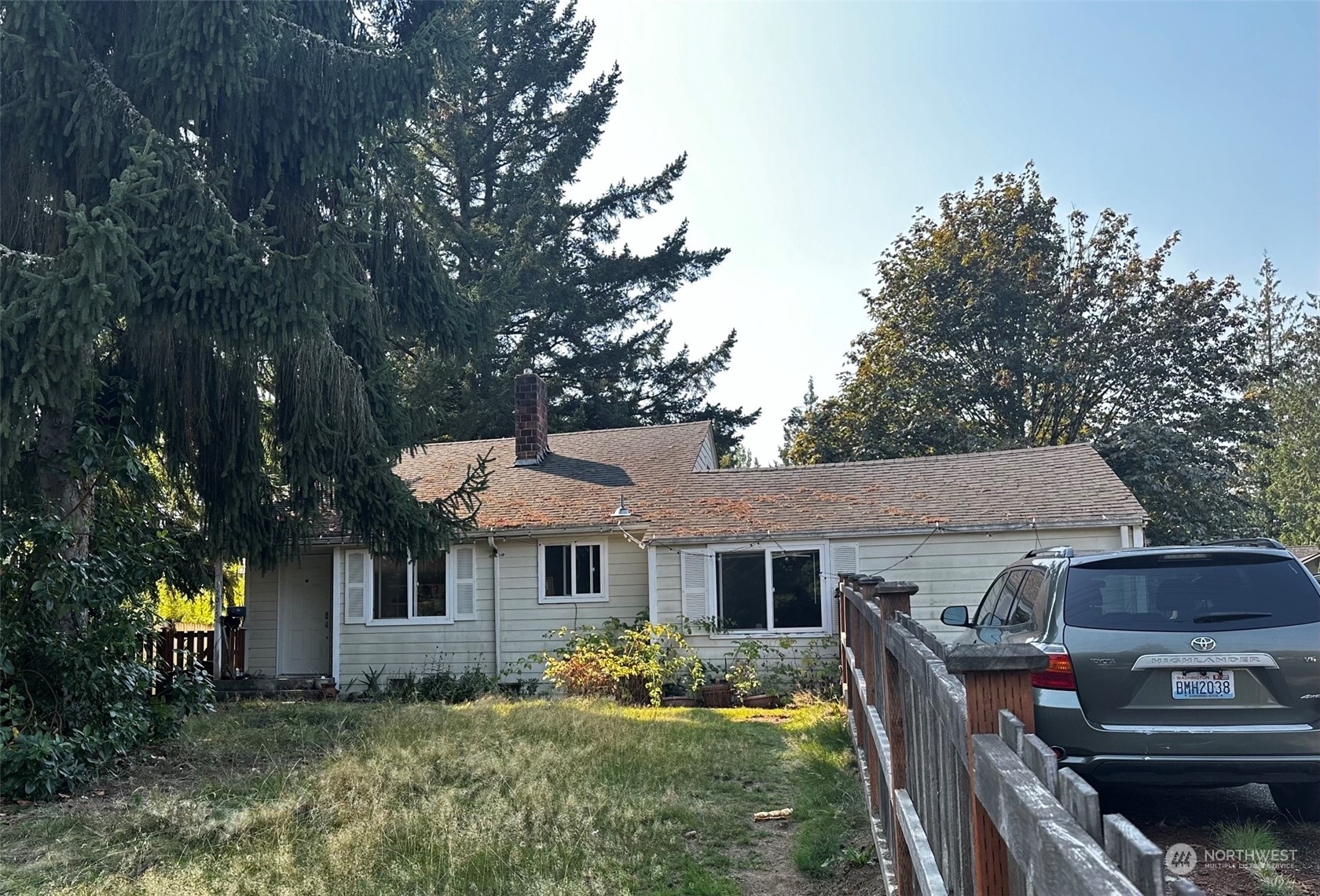 Property Photo:  17015 8th Avenue NE  WA 98155 