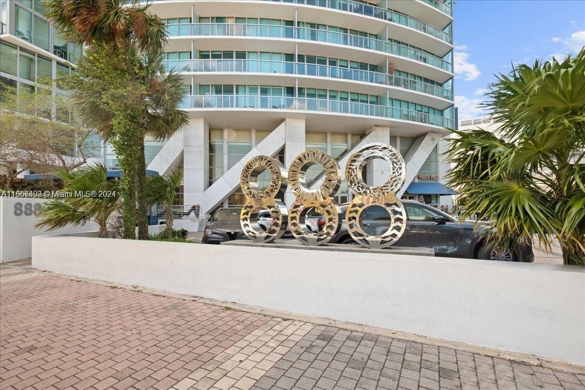 Property Photo:  888 Biscayne Blvd 1512  FL 33132 