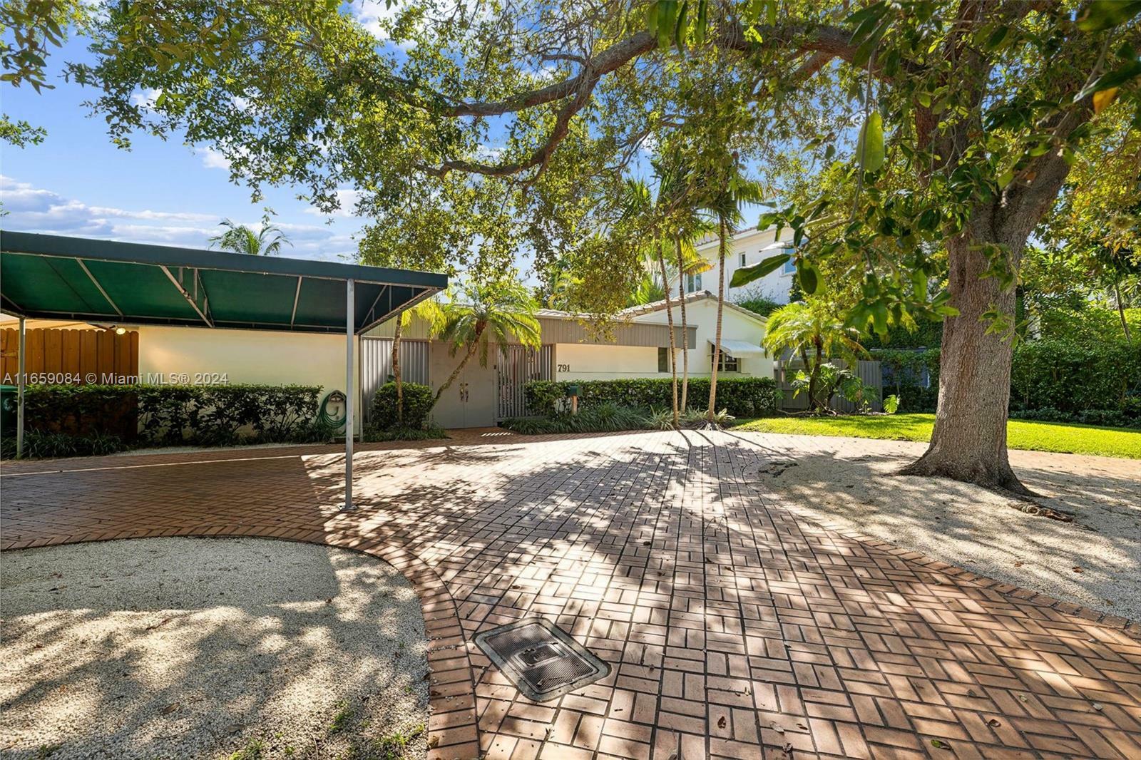 Property Photo: 791 Allendale Rd FL 33149