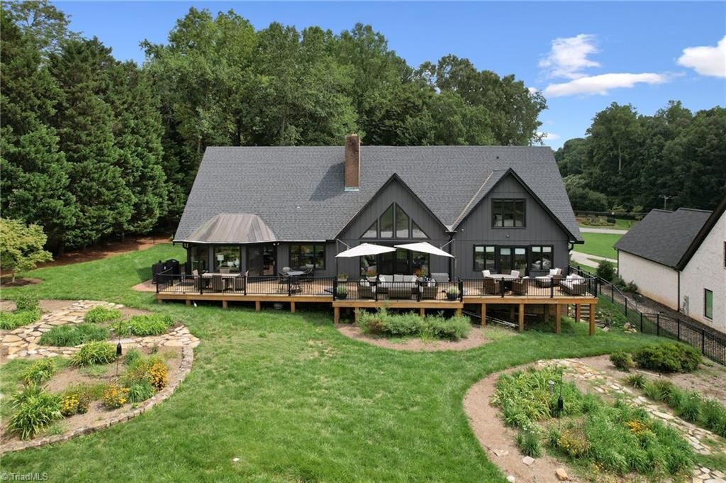 Property Photo:  5302 Rockingham Road E  NC 27407 
