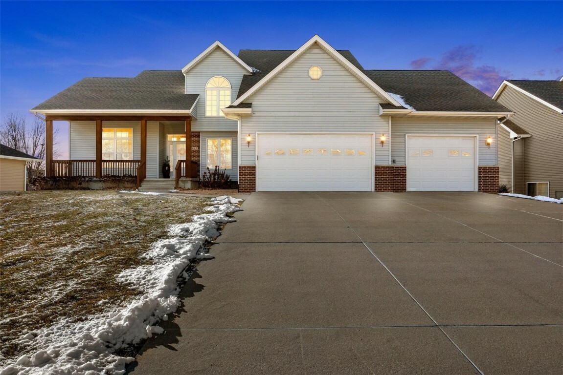 Property Photo: 405 Brougham Road IA 52328