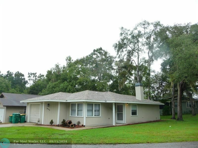 Property Photo:  405 E Circlewood St  FL 34452 