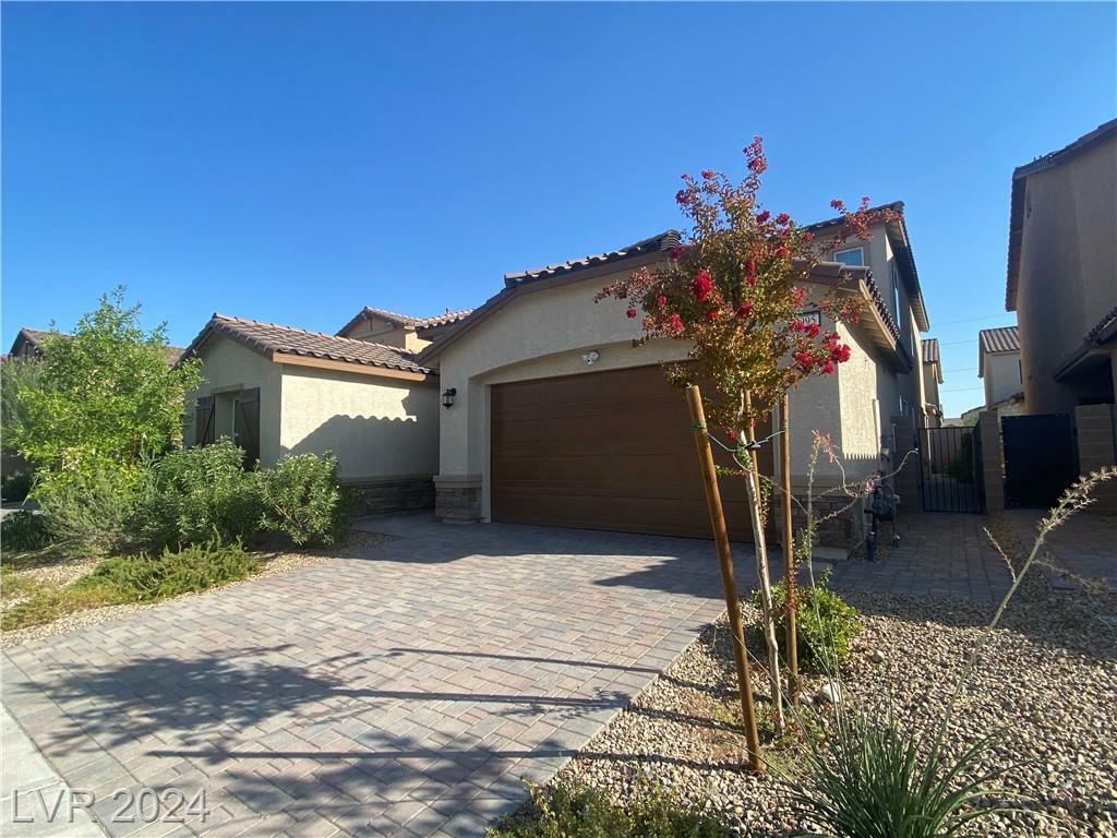 Property Photo:  3995 Redwood Glen Court  NV 89141 