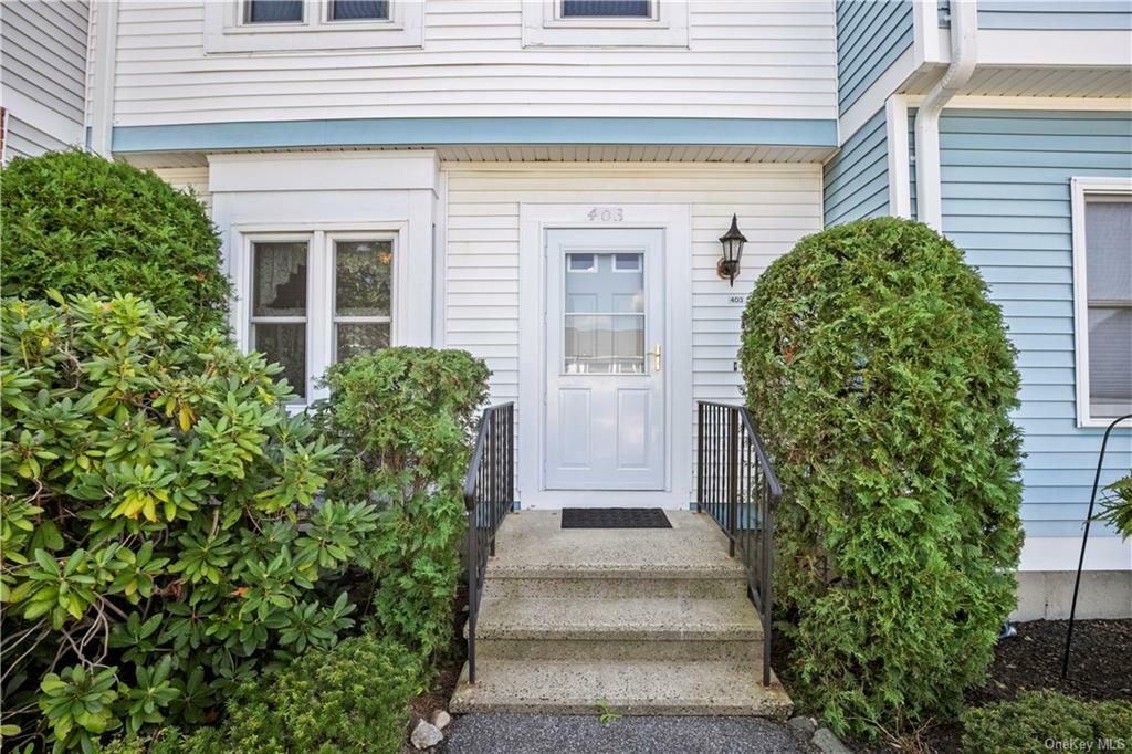 Property Photo:  403 Williamsburg Drive  NY 10541 