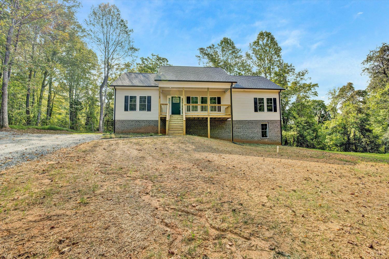 Property Photo:  1522 Perennial Lane  VA 24556 