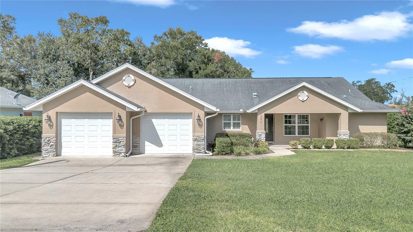 Property Photo: 15670 SE 84th Terrace FL 34491