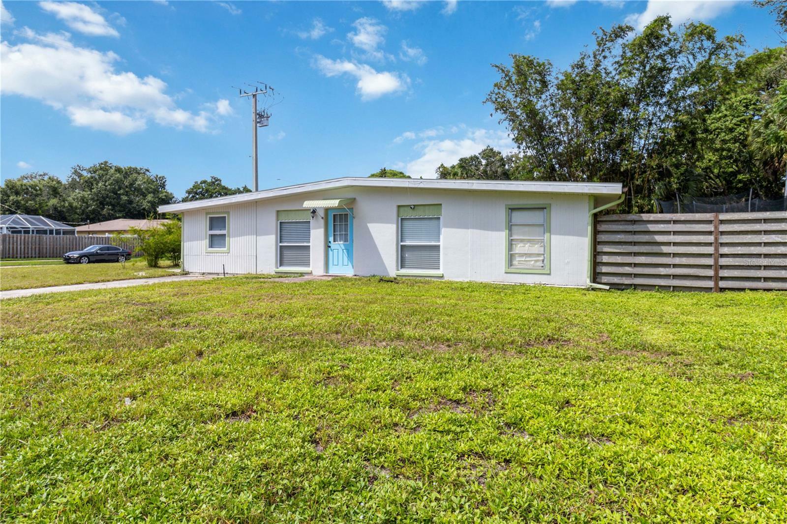 Property Photo:  5035 Webber Street  FL 34232 