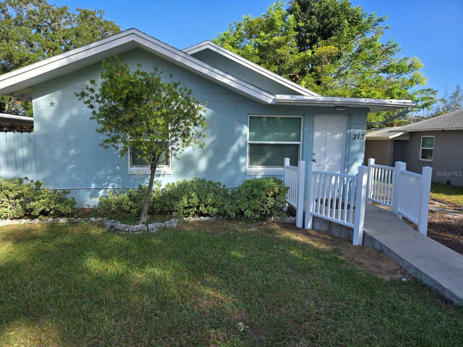 Property Photo:  212 W Central Avenue  FL 34737 