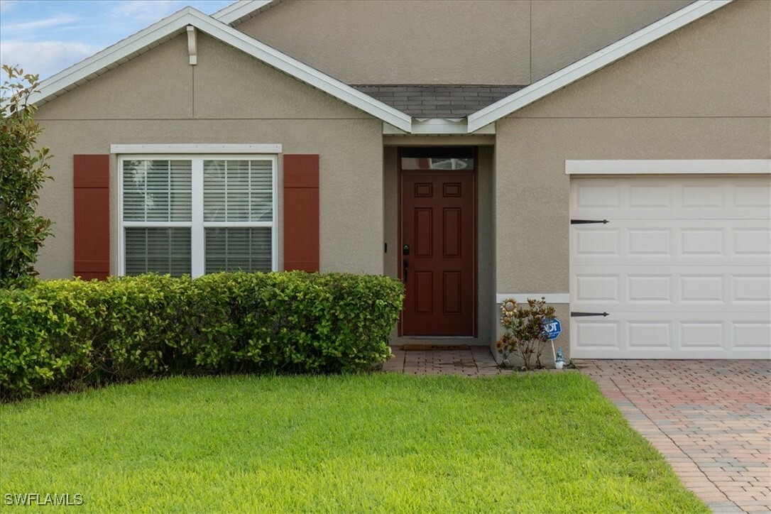 Property Photo:  10345 Silver Pond Lane  FL 33936 