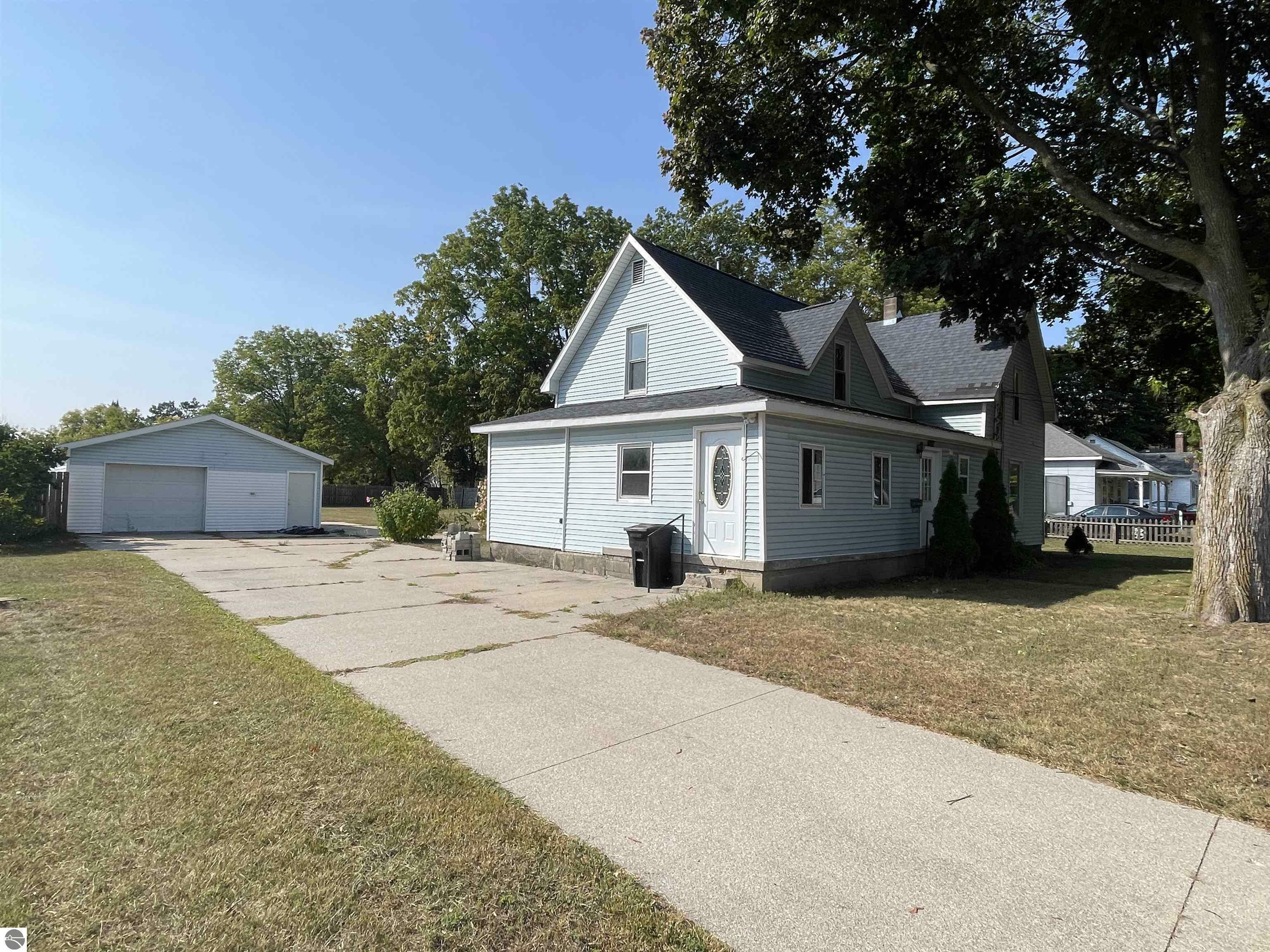 Property Photo:  445 Colfax Street  MI 49601 