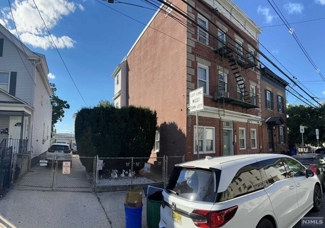 Property Photo:  618 North 7th Street  NJ 07107 