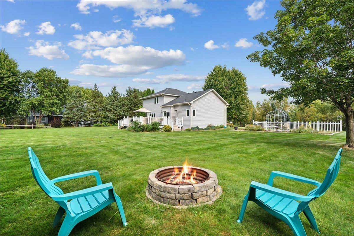 Property Photo:  2818 Lisbon Avenue N  MN 55042 