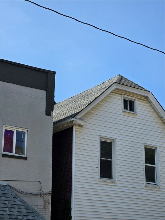 Property Photo:  1205 Victoria Ave  PA 15068 