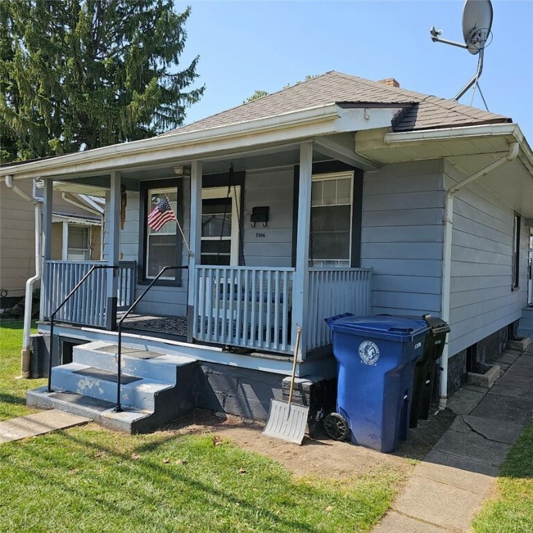 Property Photo:  1106 Bechtel Street  PA 15061 