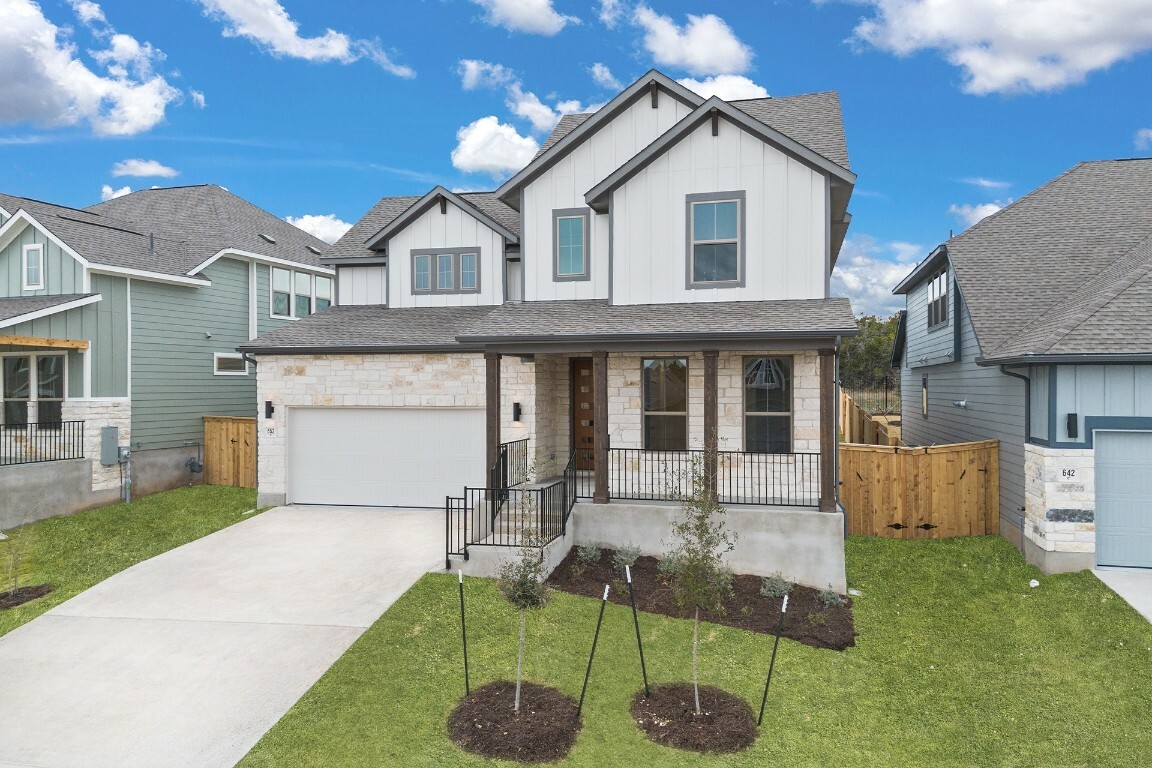 Property Photo: 652 Sage Thrasher Circle TX 78620