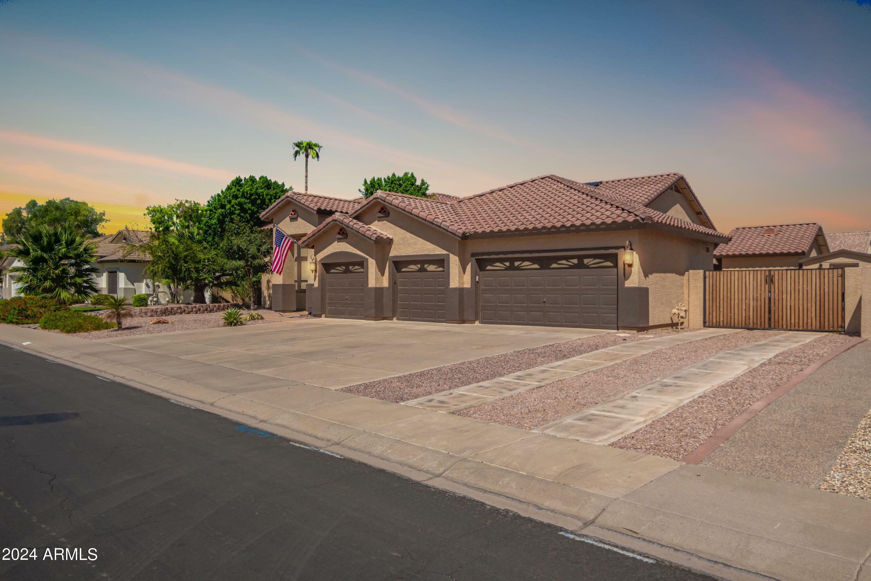 Property Photo:  552 E Constitution Drive  AZ 85296 