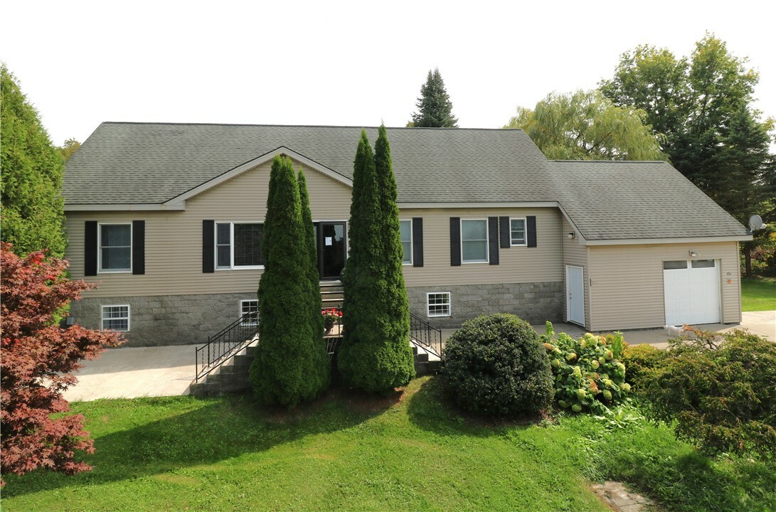 Property Photo:  404 Cortland Road  NY 13068 