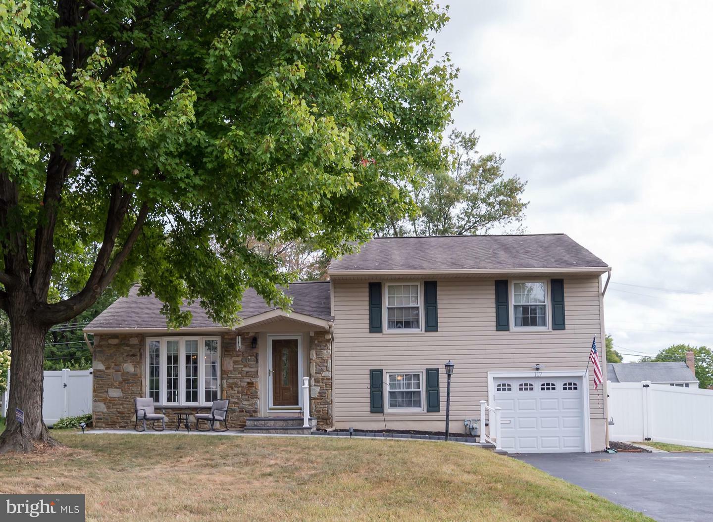 Property Photo:  117 Stahl Road  PA 18966 