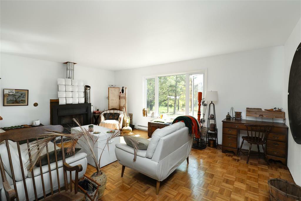 Property Photo:  123 Grant Street  MB R0A 1G0 