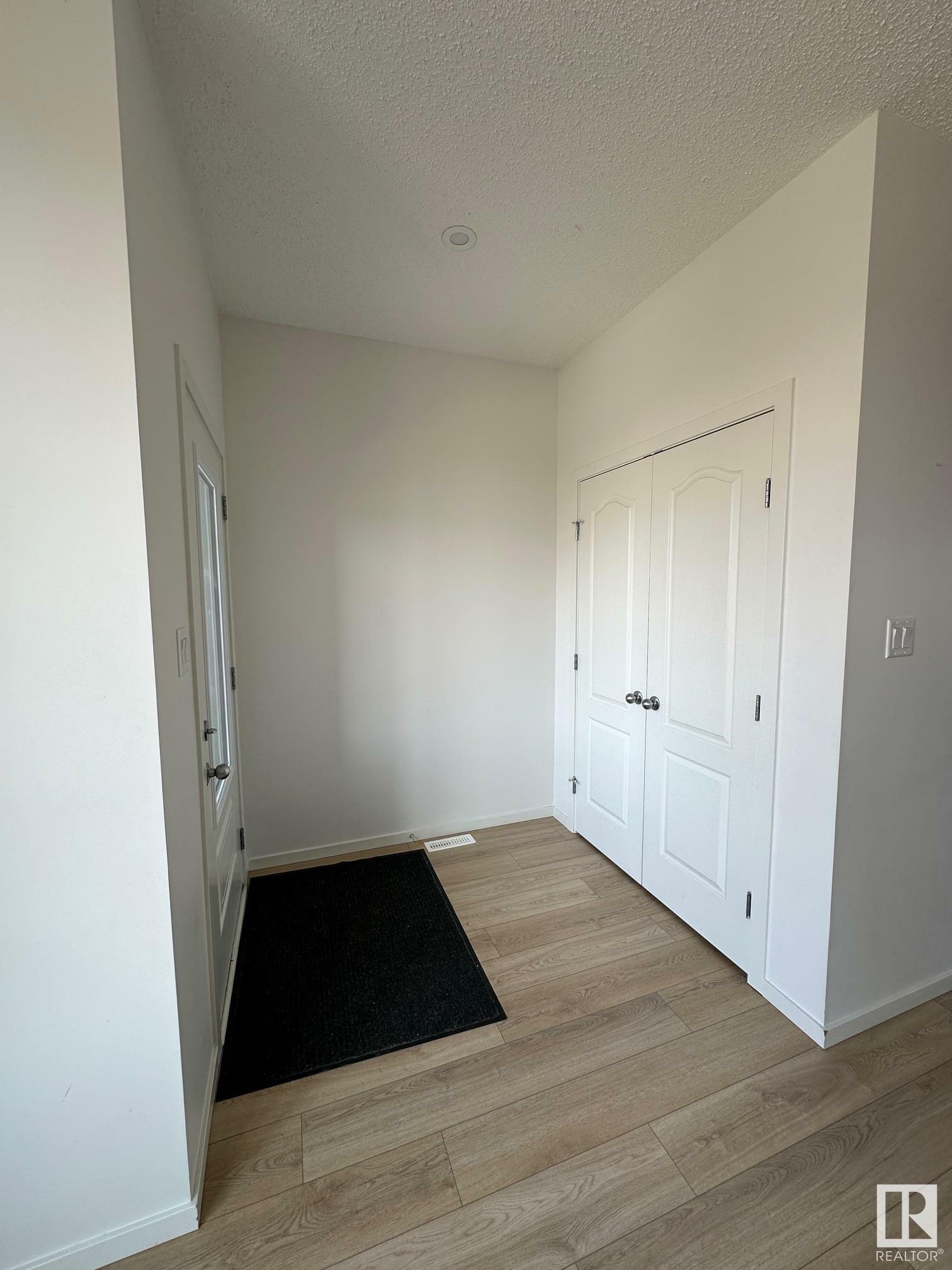 Property Photo:  18007 71 Street NW  AB T5Z 0V4 