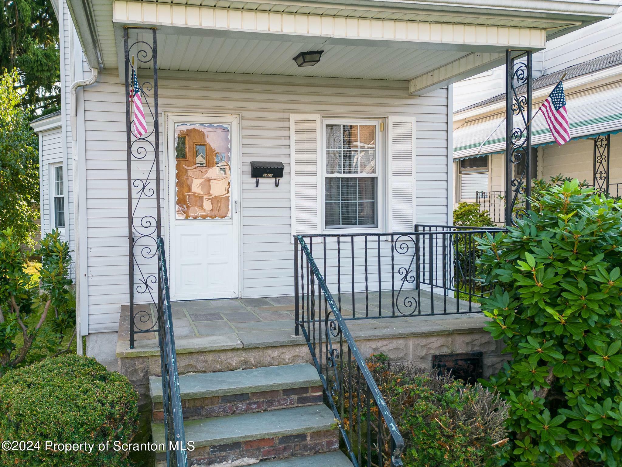 Property Photo:  1425 Bulwer Street  PA 18504 