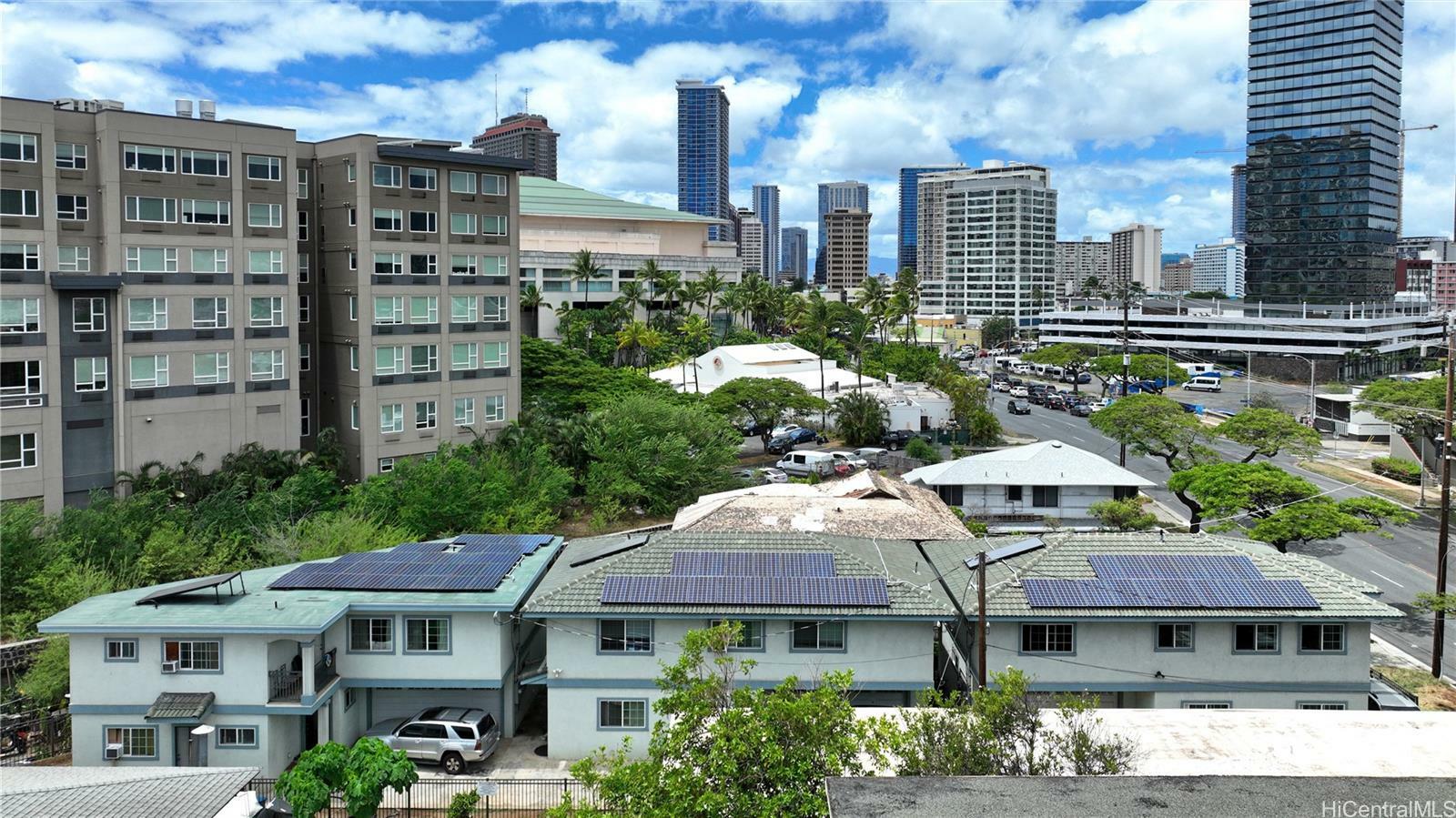 Property Photo:  1867 Kapiolani Boulevard Mainhouse, A &Amp B  HI 96826 