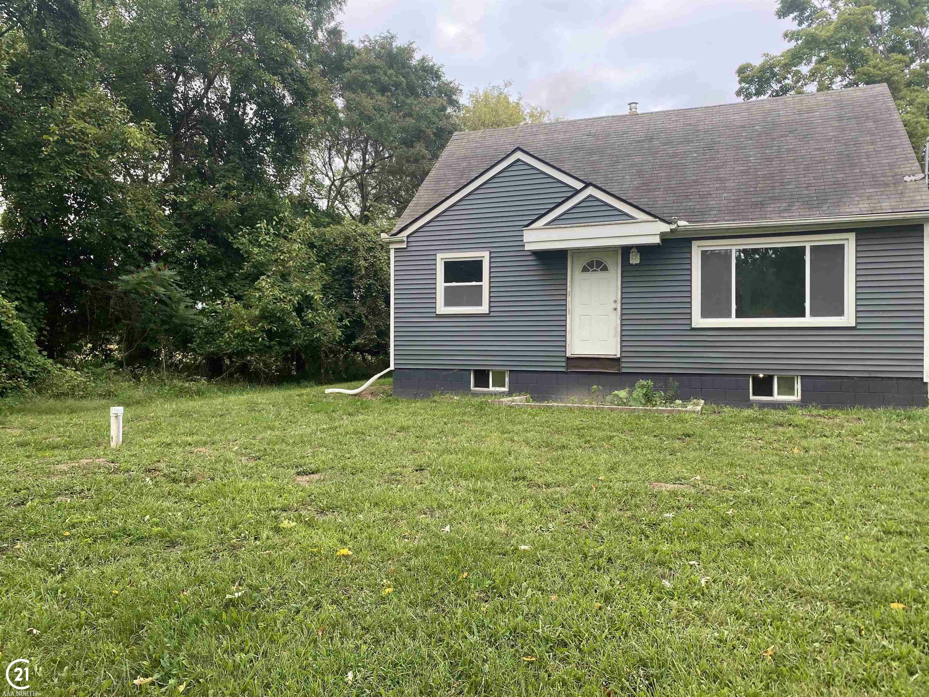 Property Photo:  72204 Van Dyke Avenue  MI 48065 