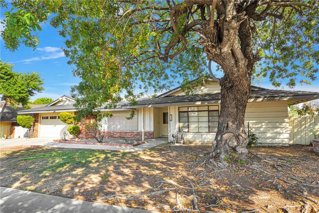 Property Photo:  566 Greengate Street  CA 92879 