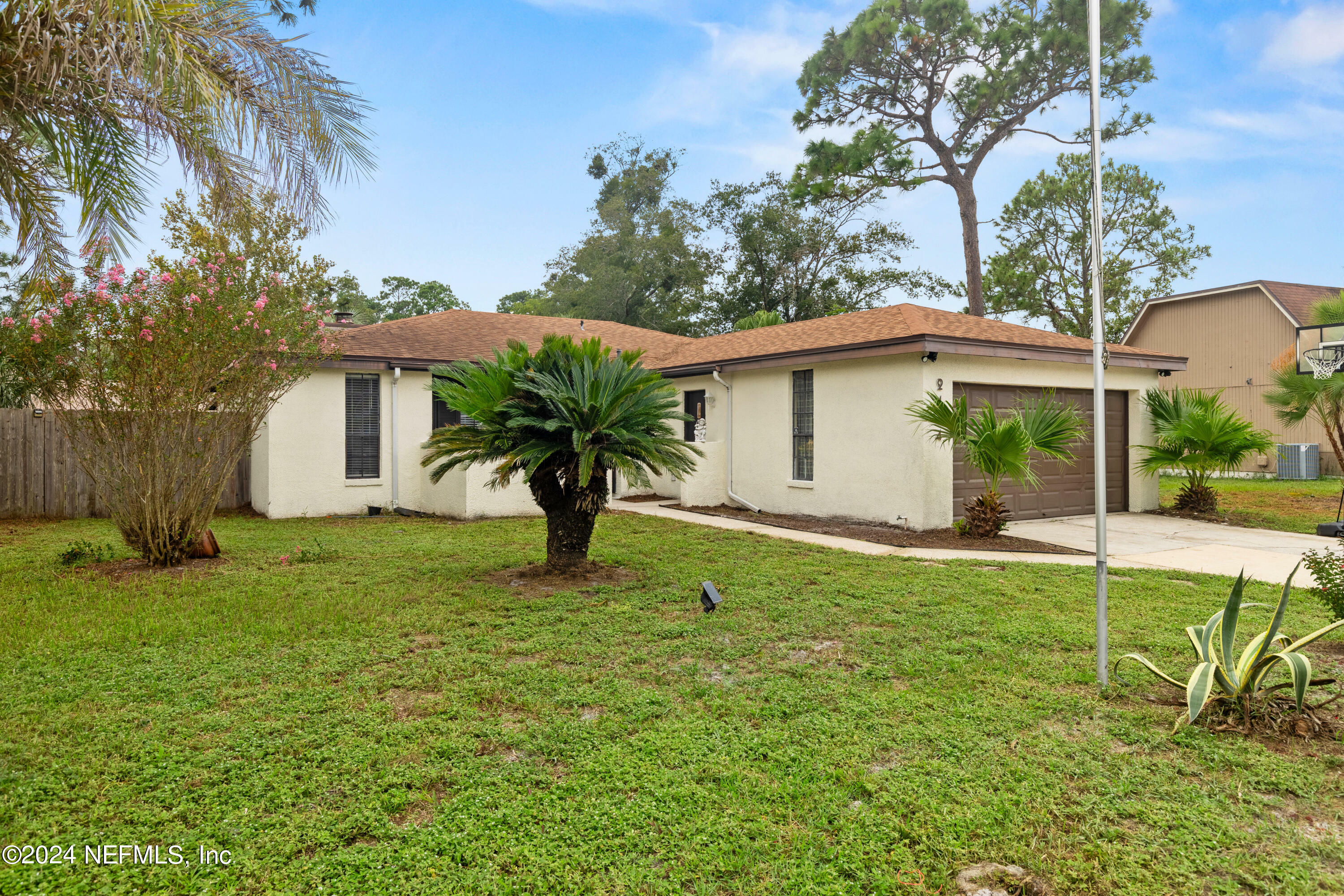 Property Photo:  2464 Oakview Drive  FL 32246 