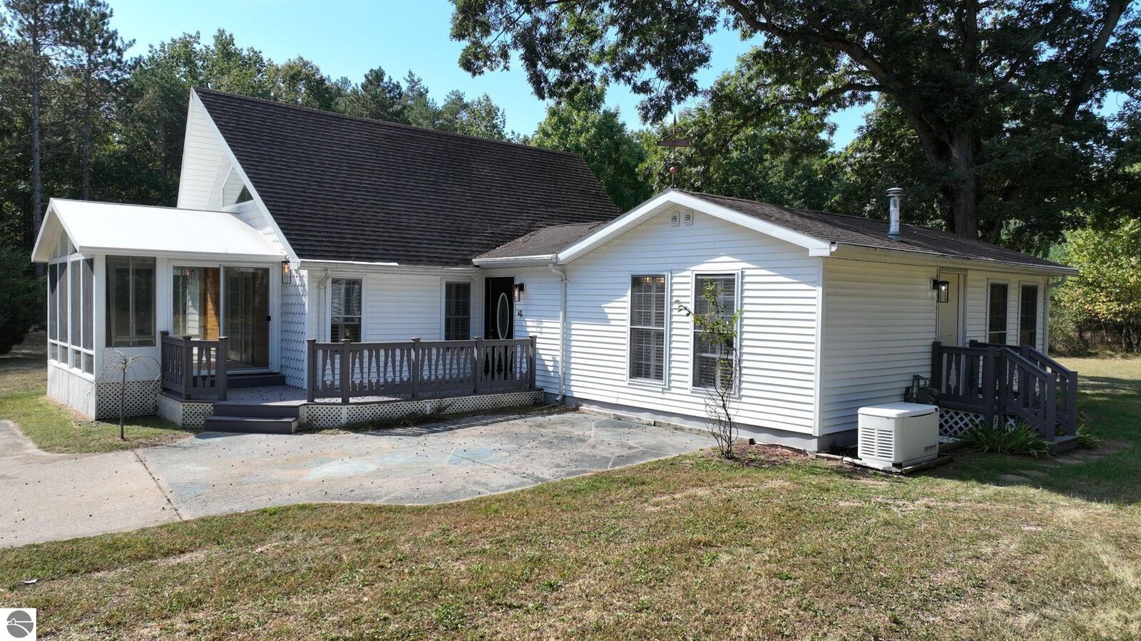 Property Photo: 1031 York MI 48893