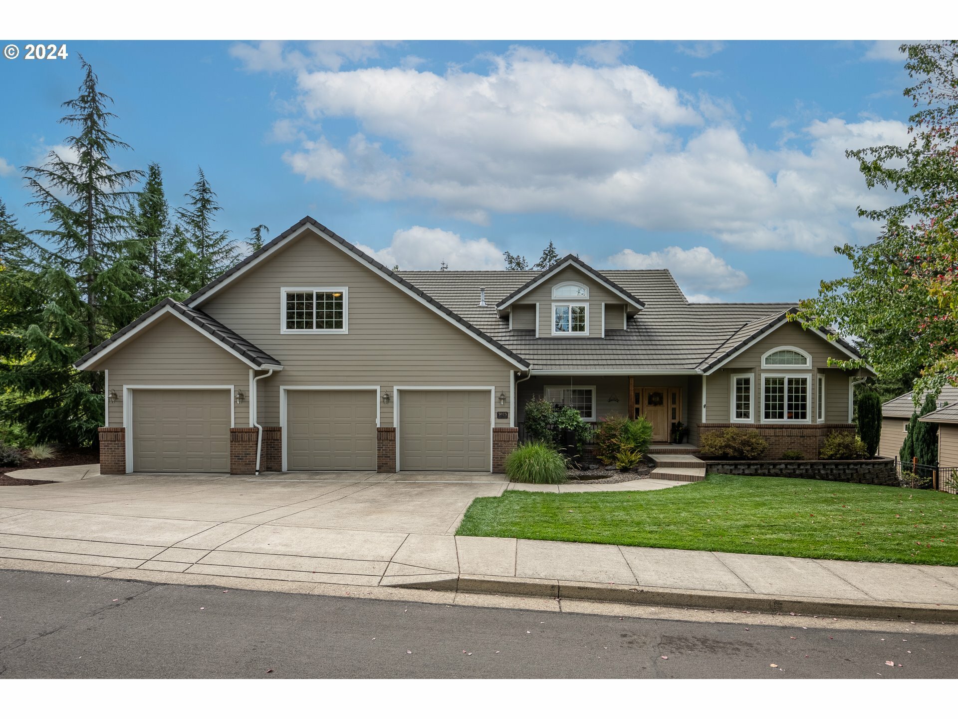 3023 Skyview Ln  Eugene OR 97405 photo