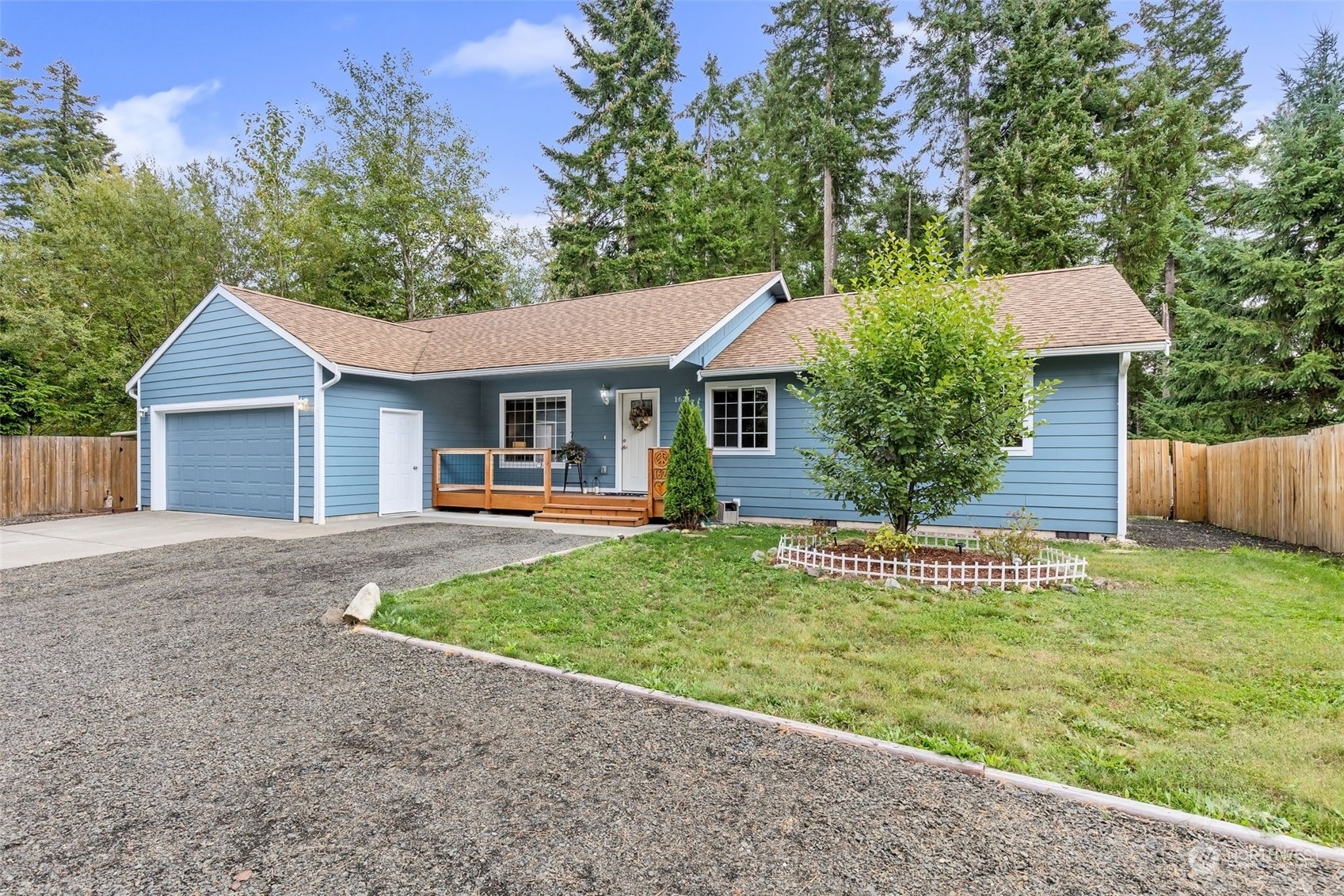 Property Photo:  1621 E Trails End Drive  WA 98528 