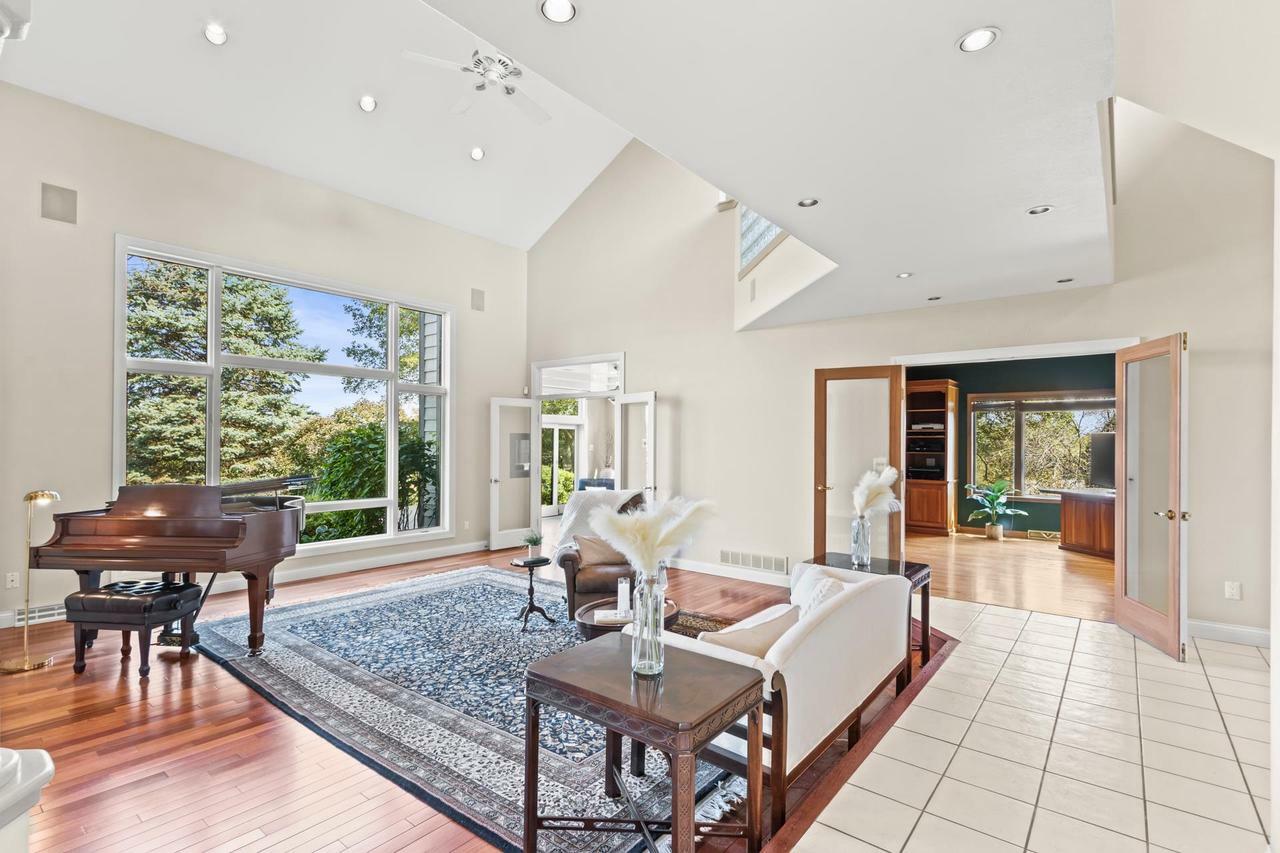 Property Photo: 414 Clearview Court WI 53548