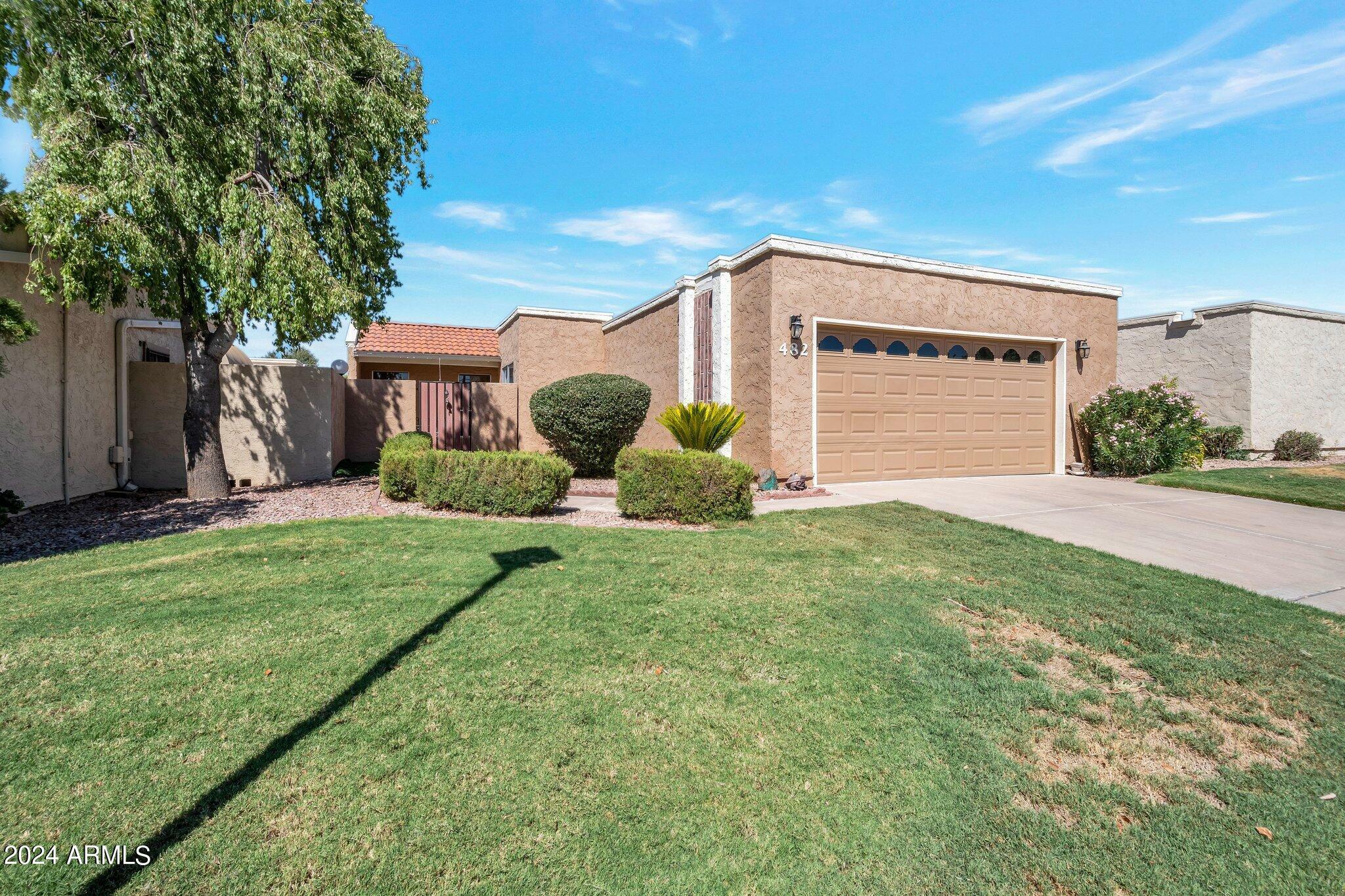 482 Leisure World --  Mesa AZ 85206 photo