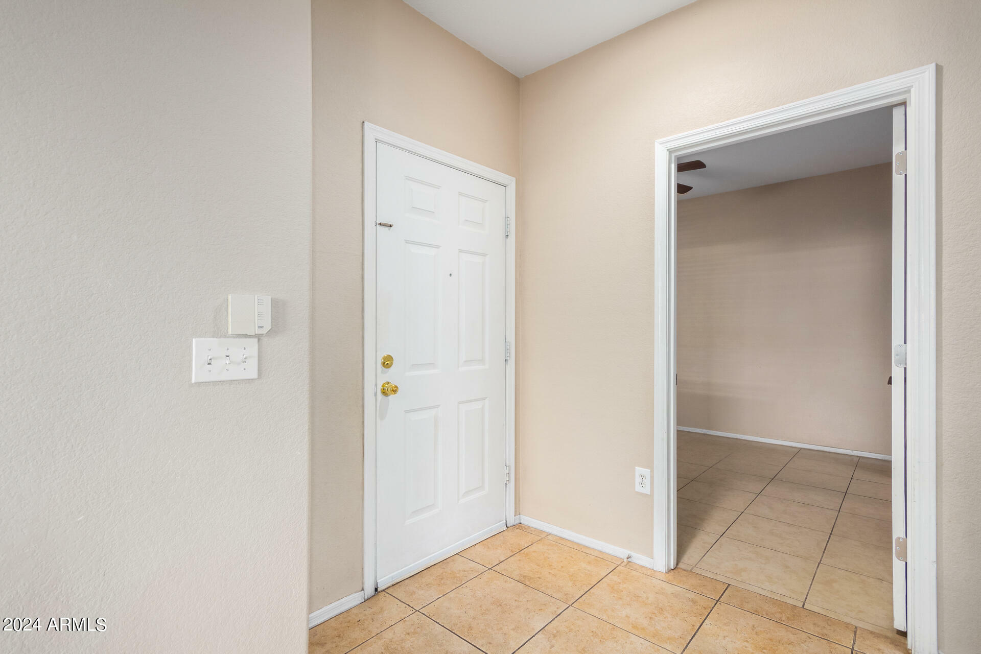 Property Photo:  2929 W Yorkshire Drive 1111  AZ 85027 