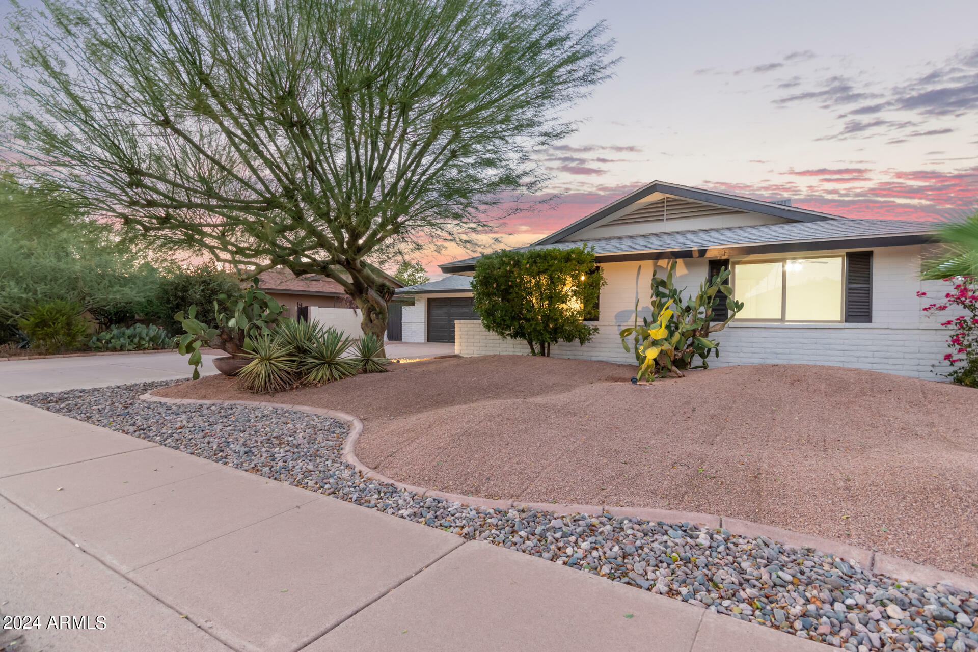 Property Photo:  1228 E Wesleyan Drive  AZ 85282 