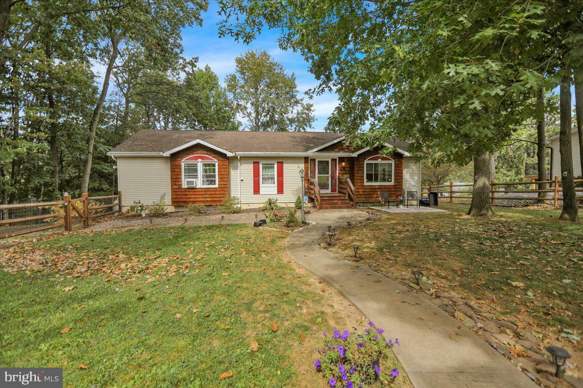 Property Photo:  200 Hatchet Cove  PA 17922 