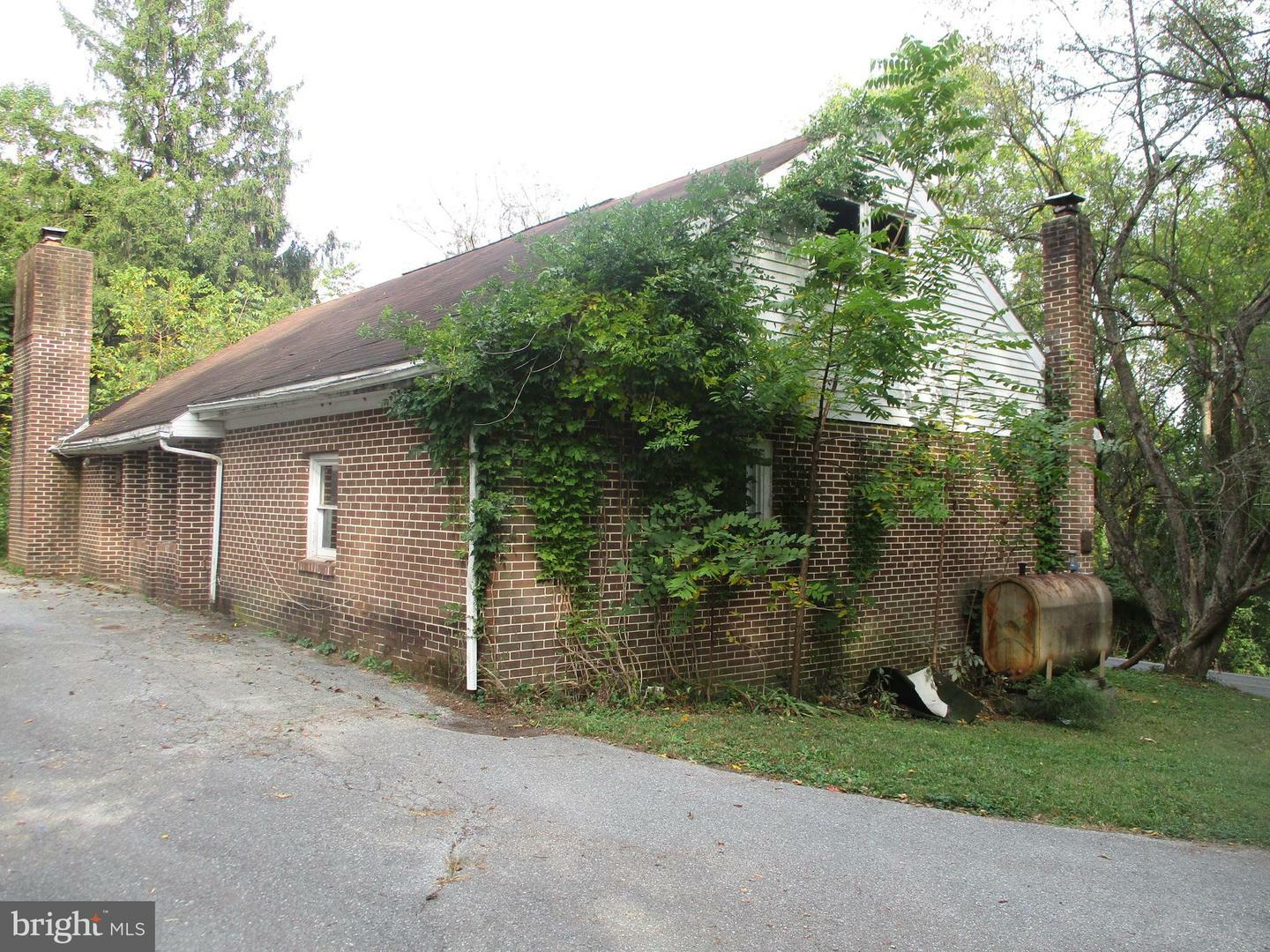 Property Photo:  145 Greenville Road  PA 17517 