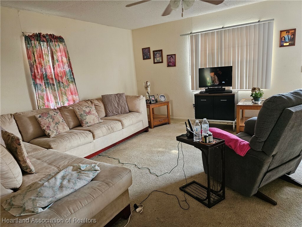 Property Photo:  320 County Road 619  FL 33852 