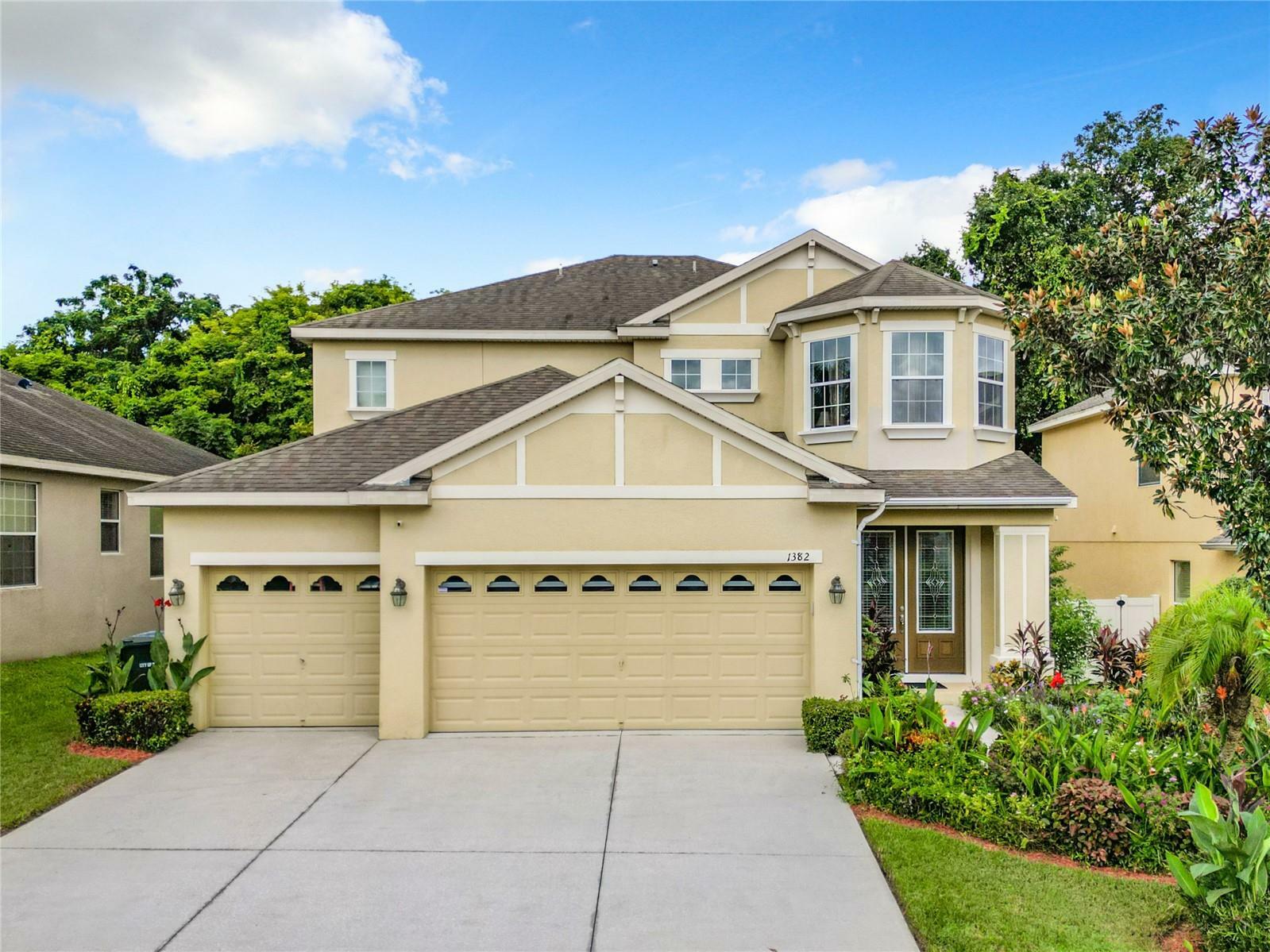 Property Photo:  1382 Plumgrass Circle  FL 34761 