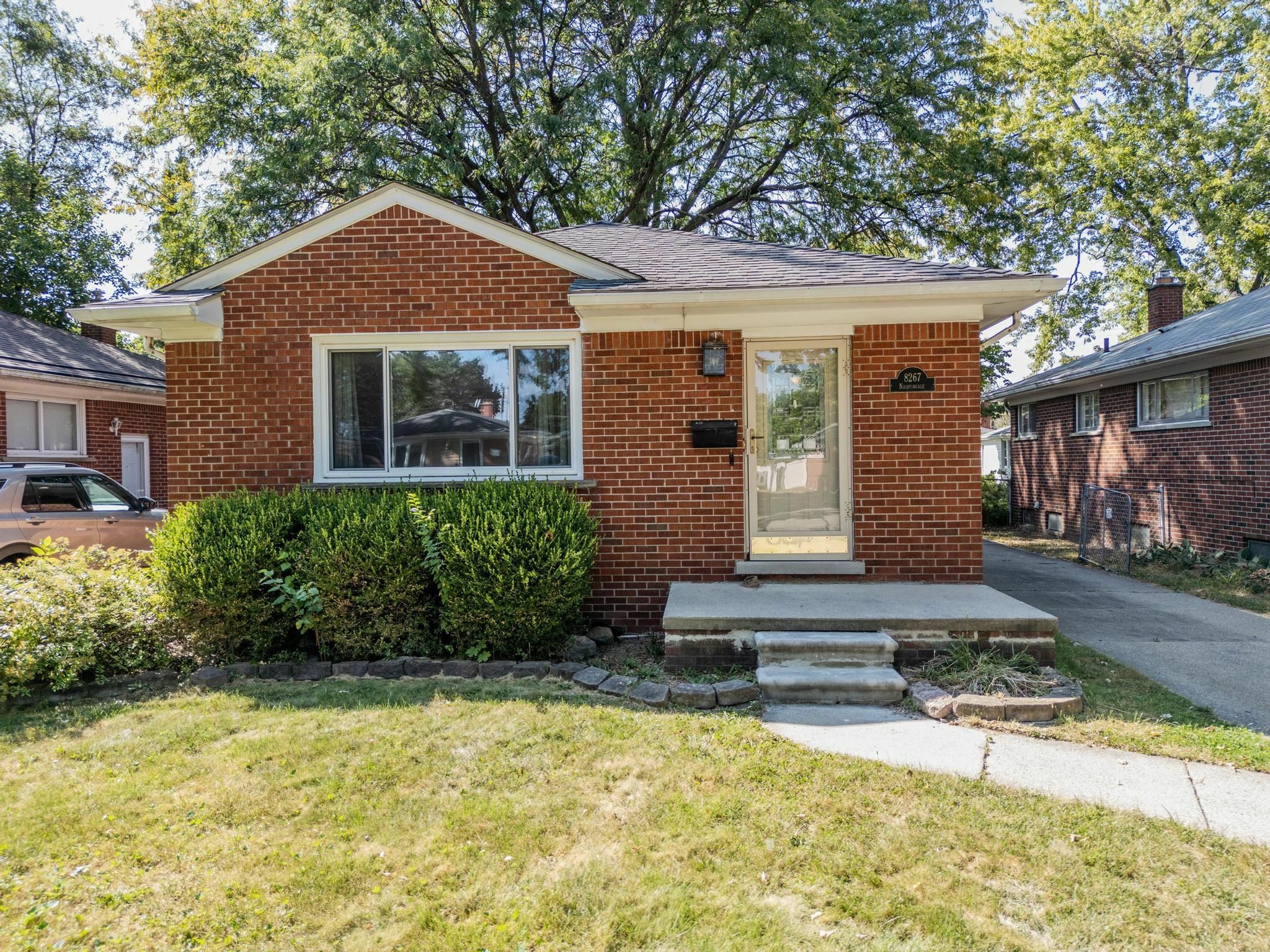 Property Photo:  8267 Nightingale Street  MI 48127 1201 