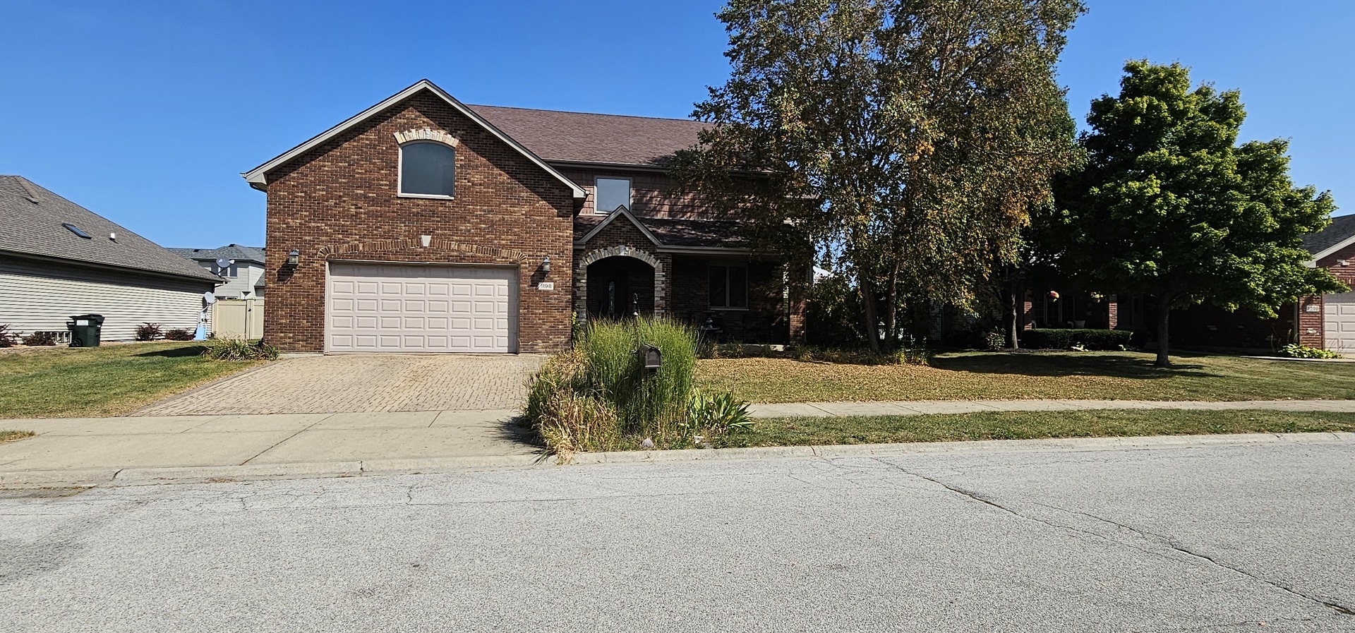 Property Photo:  1198 Cougar Run  IL 60950 