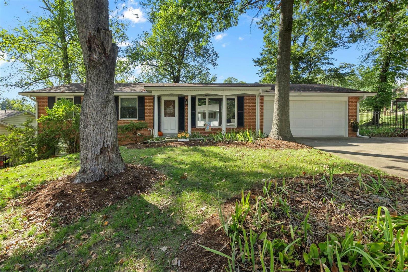Property Photo: 1417 N Henderson Street MO 63701